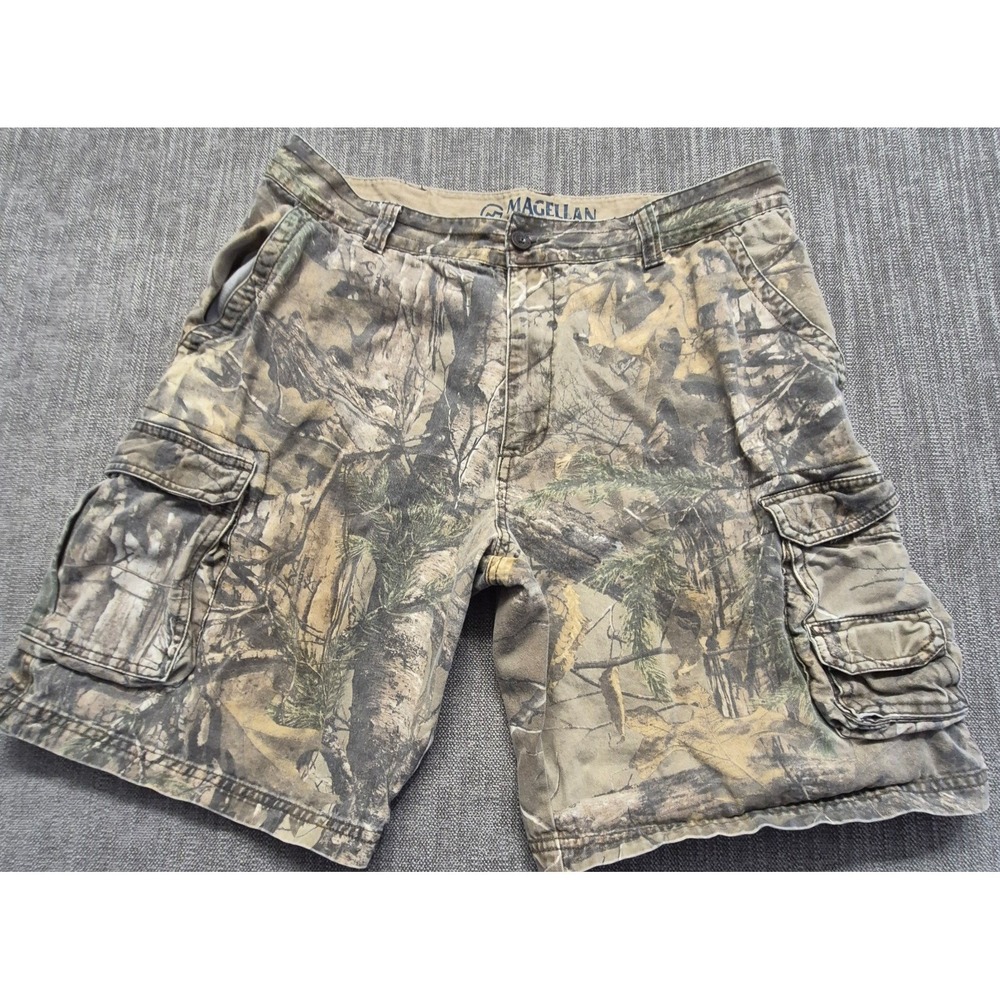 Magellan Outdoor men's camouflage cargo shorts sz 38 inseam 9" pockets